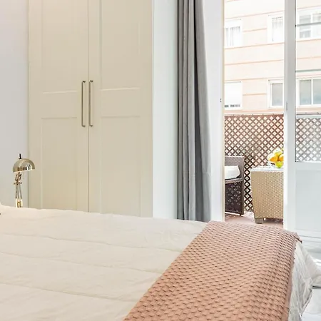 Arriola Con Terraza Freshapartments Malaga